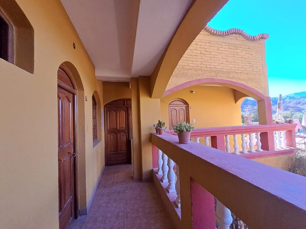 Carnavalito Hostel تيلكارا المظهر الخارجي الصورة